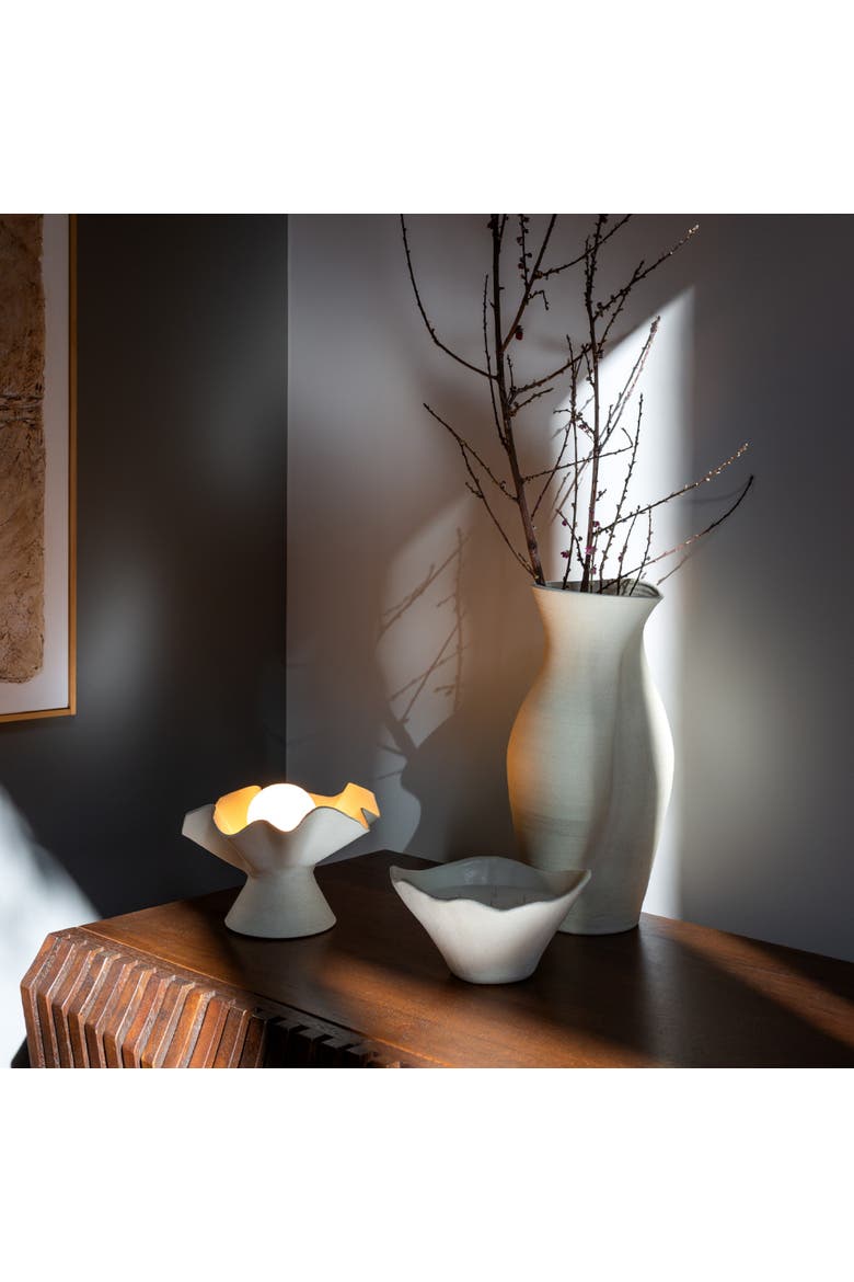 Helena Vase, Alternate, color, Raw Noir