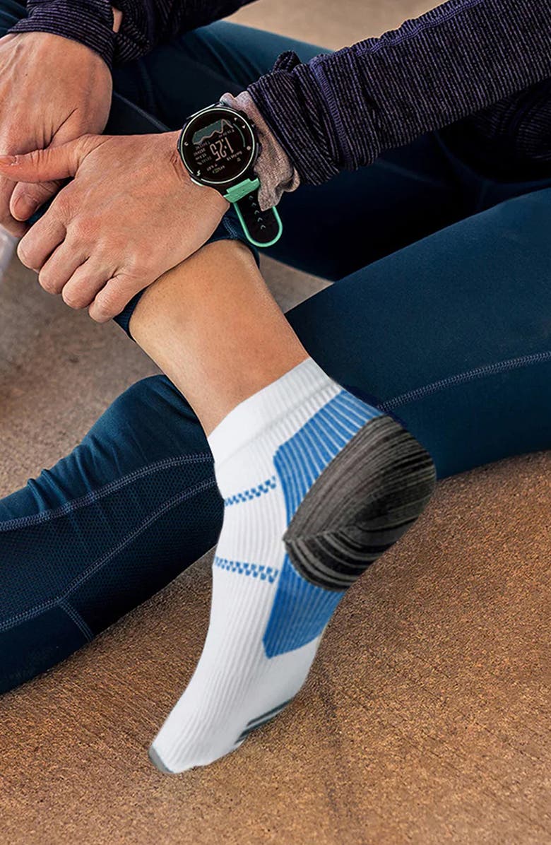 EXTREME FIT Gender Inclusive Assorted 6-Pack High Energy Compression Ankle Socks, Alternate, color, White Assorted