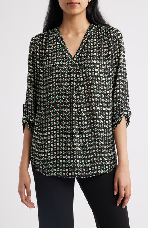 Geo Pattern V-Neck Top (Petite)