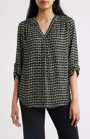 AK ANNE KLEIN Geo Pattern V-Neck Top