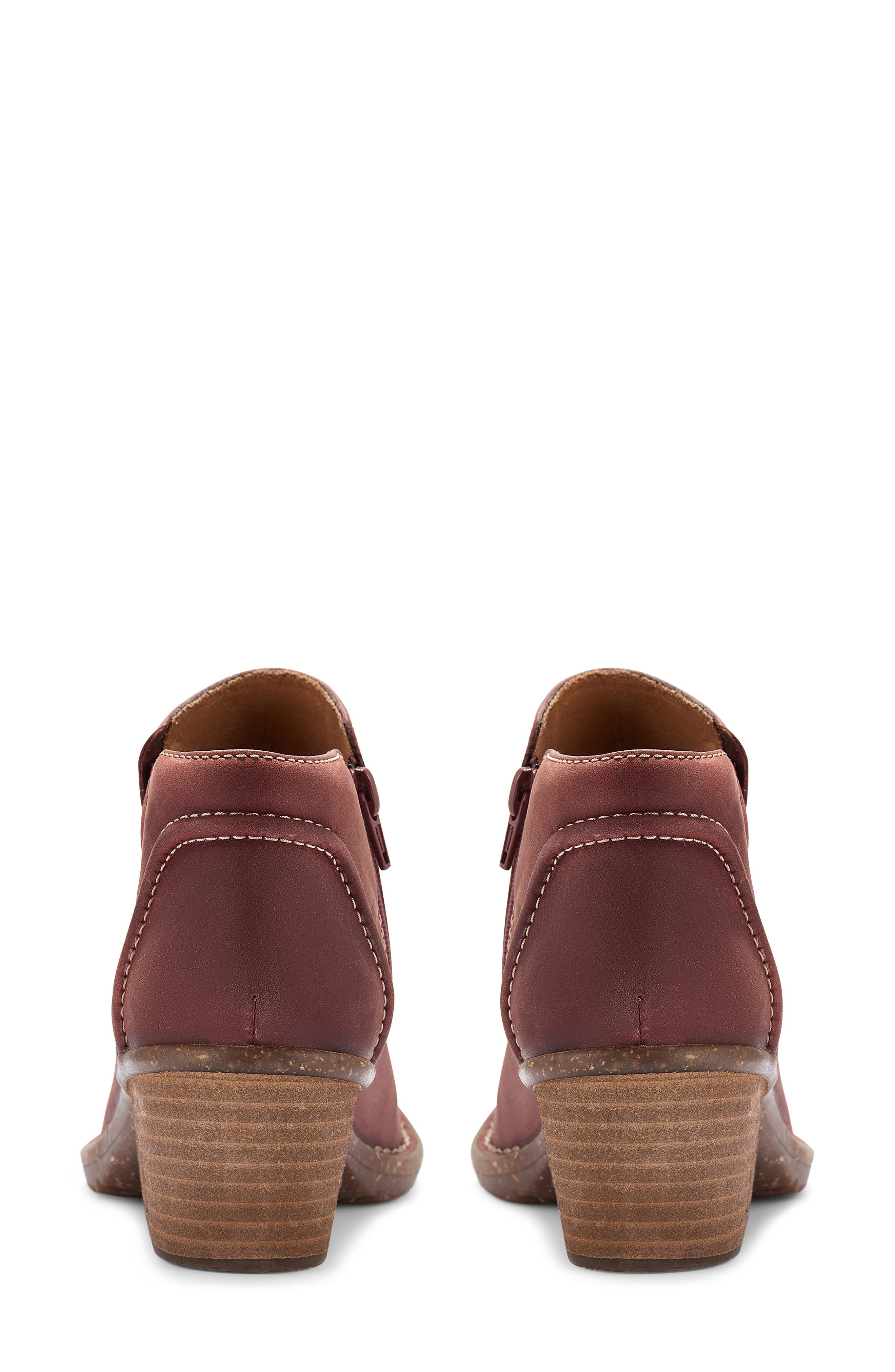 Clarks<sup>®</sup> Kastela Ankle Bootie, Alternate, color, Chestnut Leather
