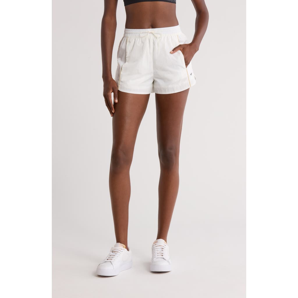 Nike Windrunner Mid-rise 2-inch Woven Shorts