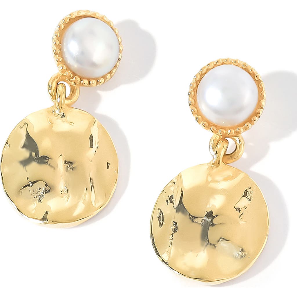 Ys Gems Freshwater Pearl Stud Earrings In White