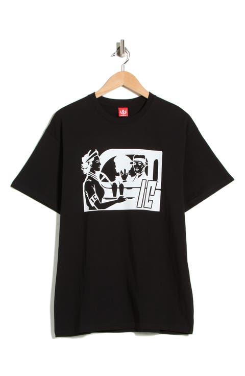 Shakes Graphic T-Shirt