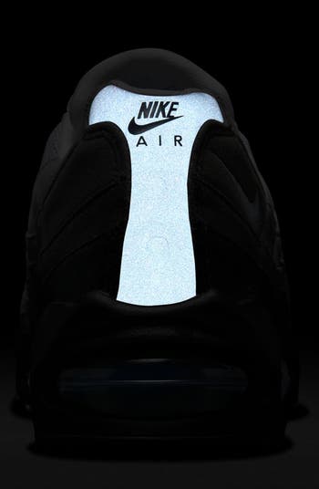 Air Force 1 '07 Sneaker