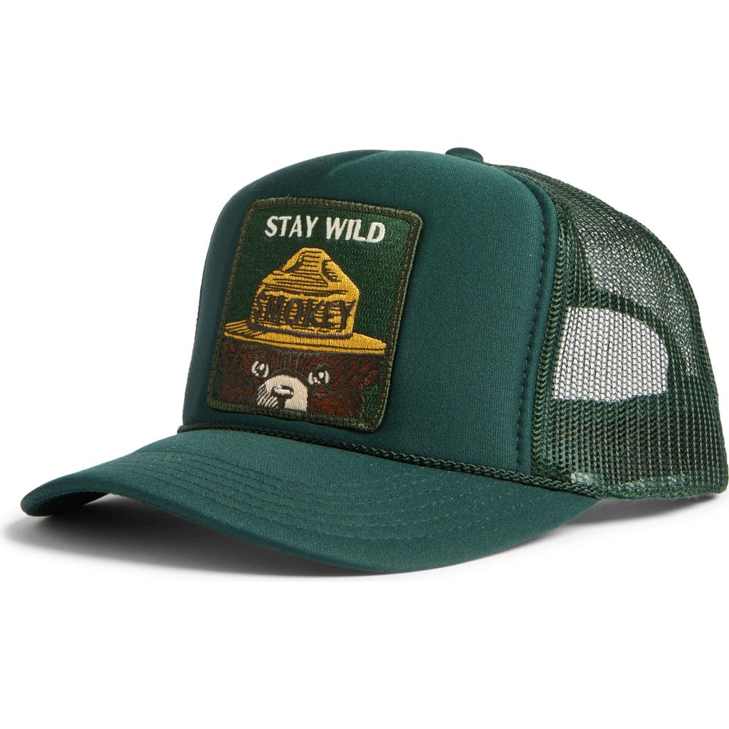 Friday Feelin ' Stay Wild Trucker Hat In Green