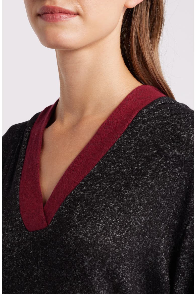 Hooded V-Neck Pullover, Alternate, color, BLACK/ BURGUNDY