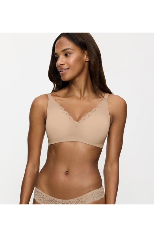 Triumph Amourette Wireless Minimizer In Nude