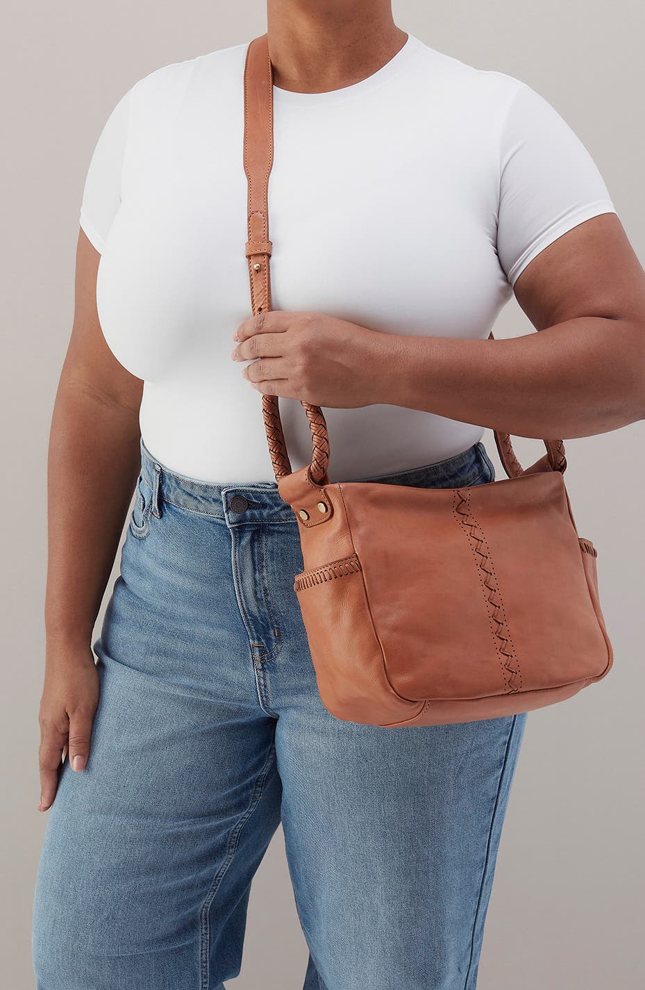 HOBO Sheila Leather Crossbody Bag, Alternate, color, Harvest Wheat