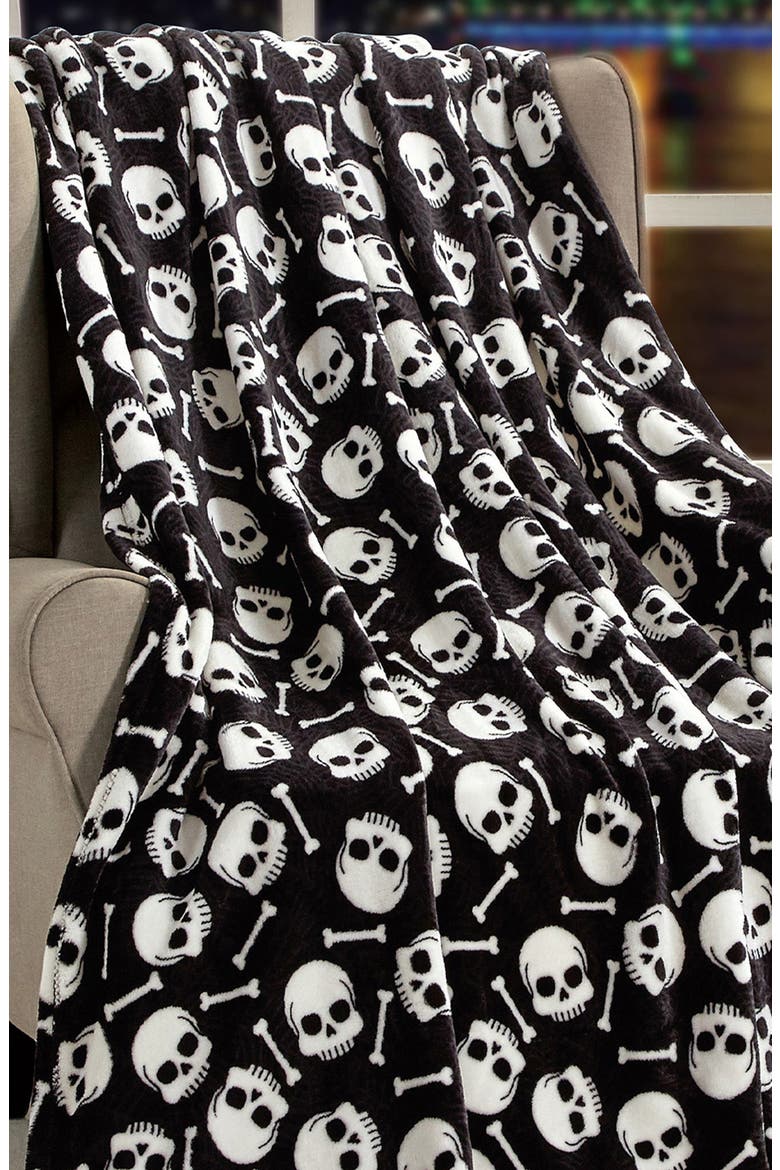 Skull & Bones Micro Plush Throw Blanket, Alternate, color, BLACK