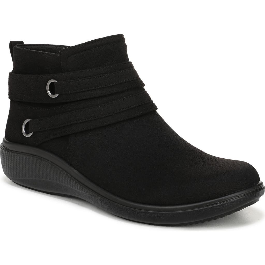 Lifestride Brave Short Boot In Black