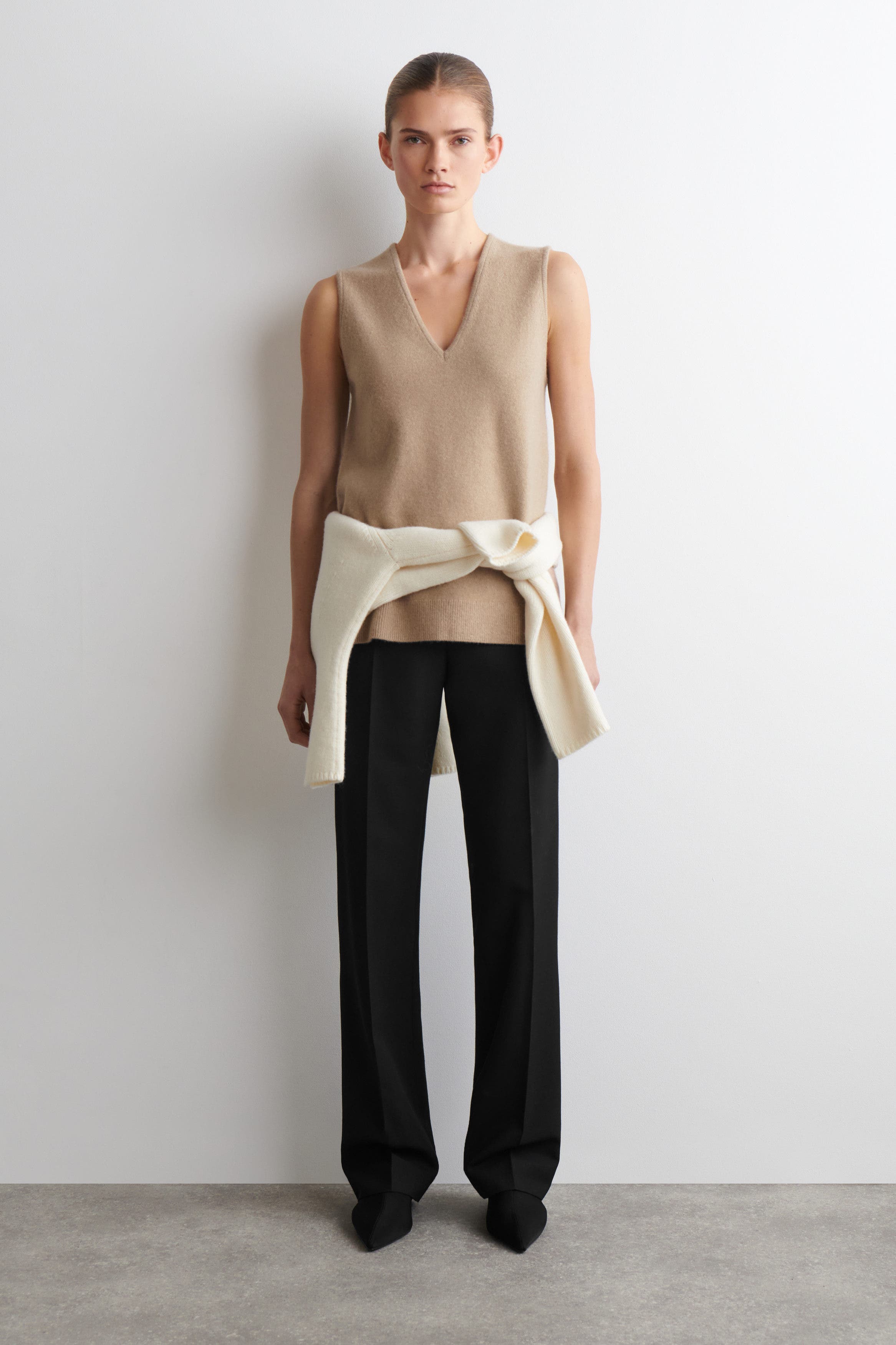 Wool V-Neck Tunic Vest - image 4