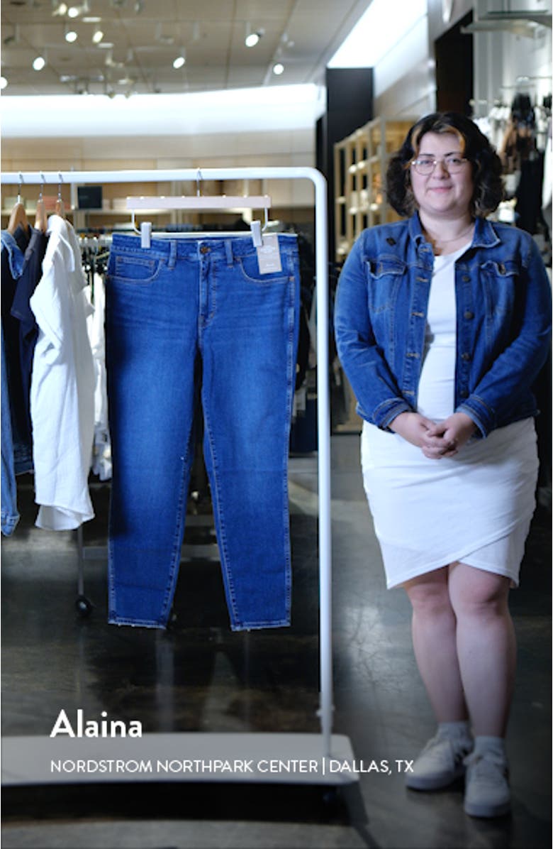 Curvy Roadtripper Authentic Skinny Jeans, sales video thumbnail