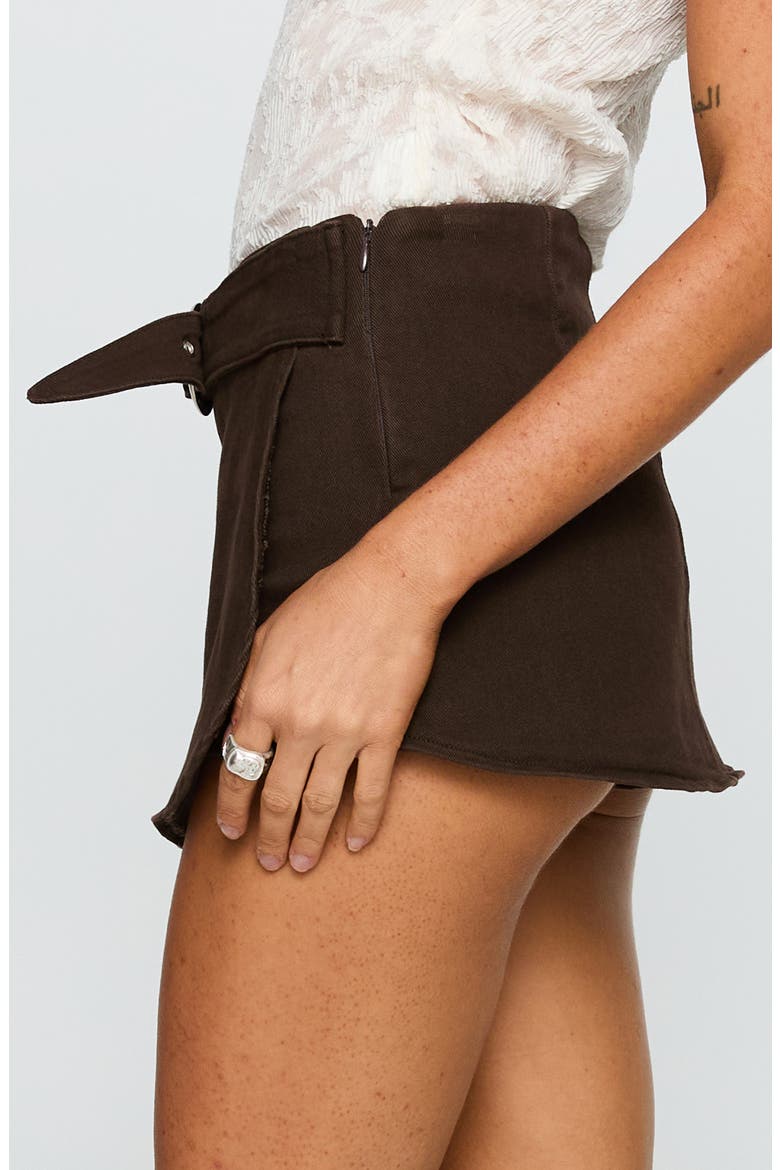 Rookie Belted Denim Miniskort, Alternate, color, BROWN