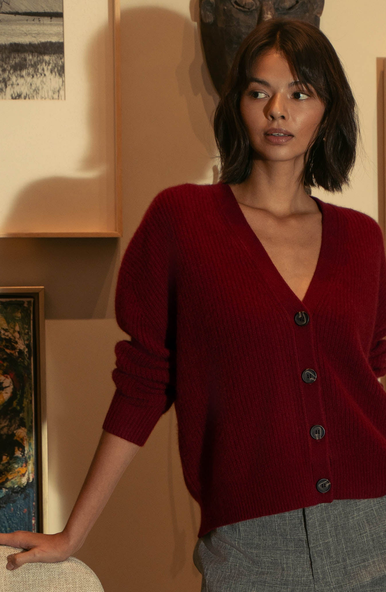 Italic Billie Chunky Cropped Cashmere Cardigan, Alternate, color, Pinot Noir