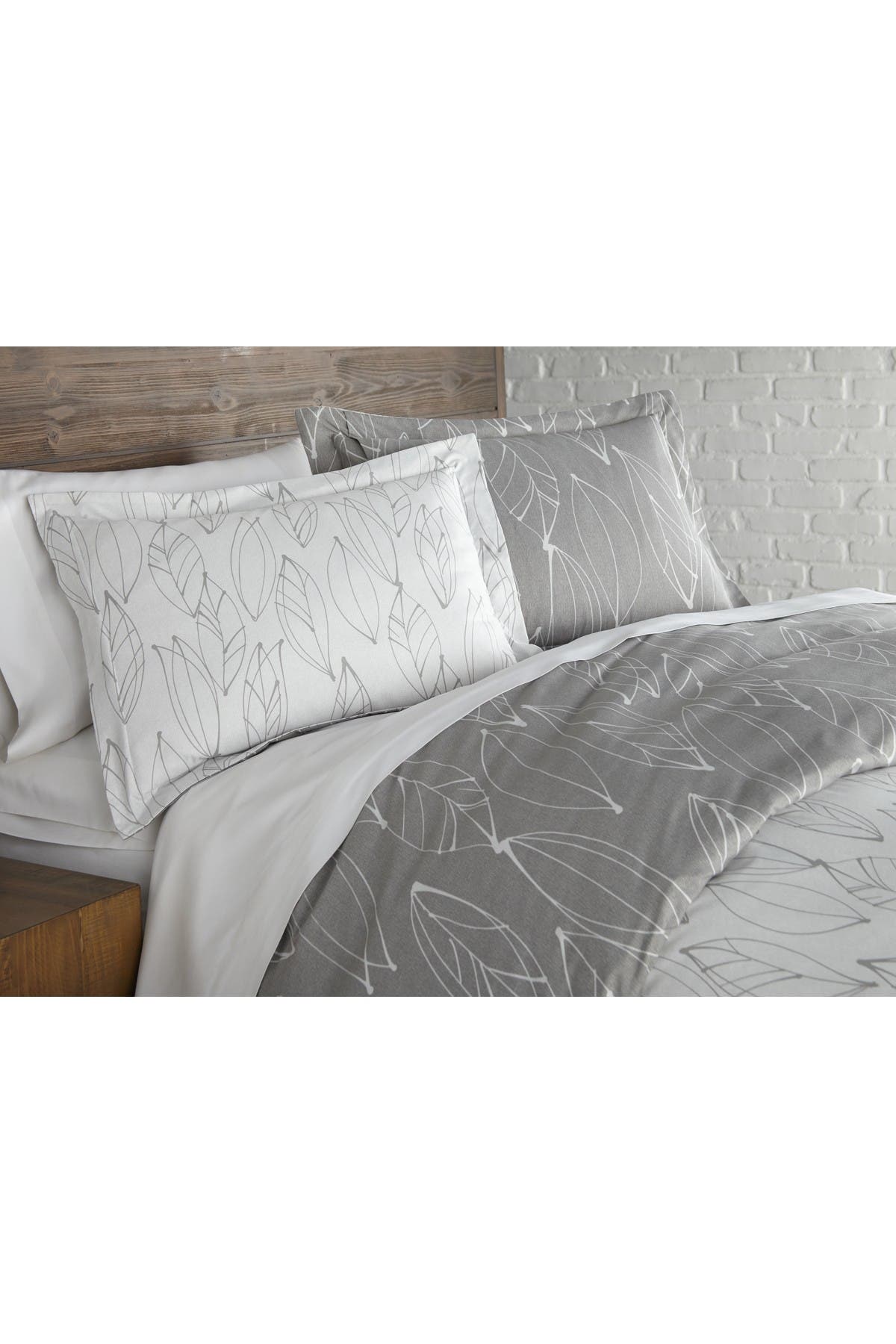 SOUTHSHORE FINE LINENS Premium Collection Ultra-Soft Modern Duvet Cover Sets - Modern Foliage