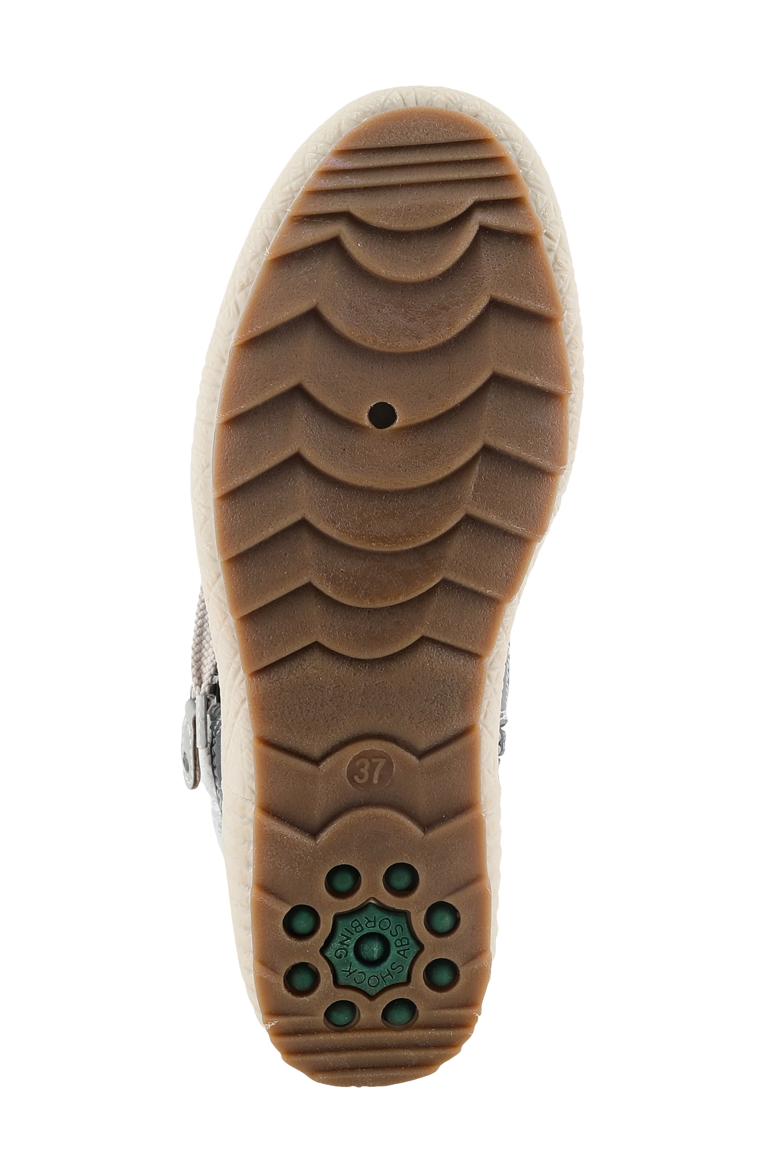 Karlene Bootie, Alternate, color, GREY