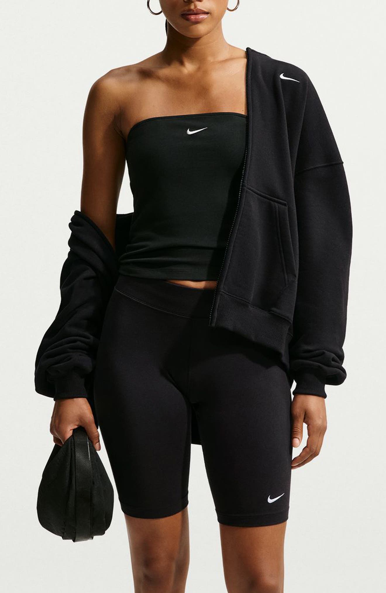 selected 001 001 TOTAL BLACK/SAIL