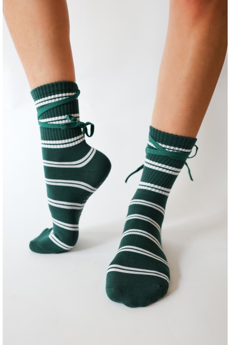 Assorted 2-Pack Sporty Ballerina Nonslip Grip Crew Socks, Alternate, color, HUNTER GREEN/ BURGUNDY
