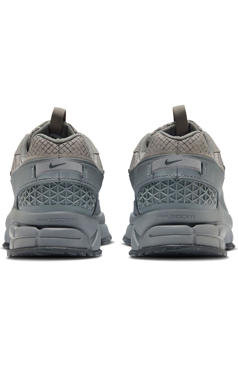 Nike Zoom Vomero Roam Winterized Sneaker, Alternate, color, Pewter/ Cool Grey