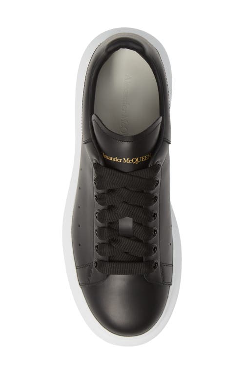 Alexander Mcqueen Round Head Lacing Low-cut Casual Sneakers In Black