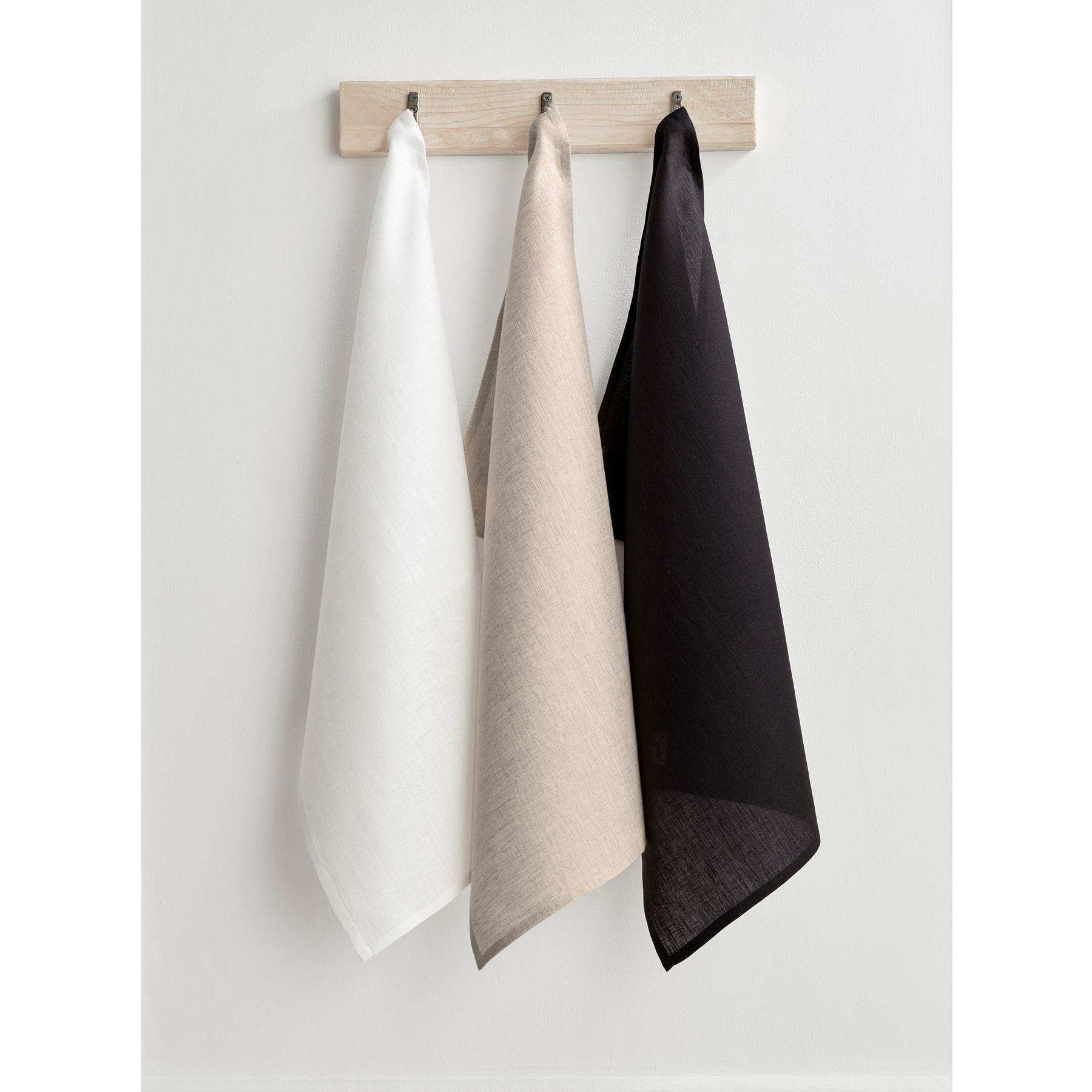 Natural / White / Black