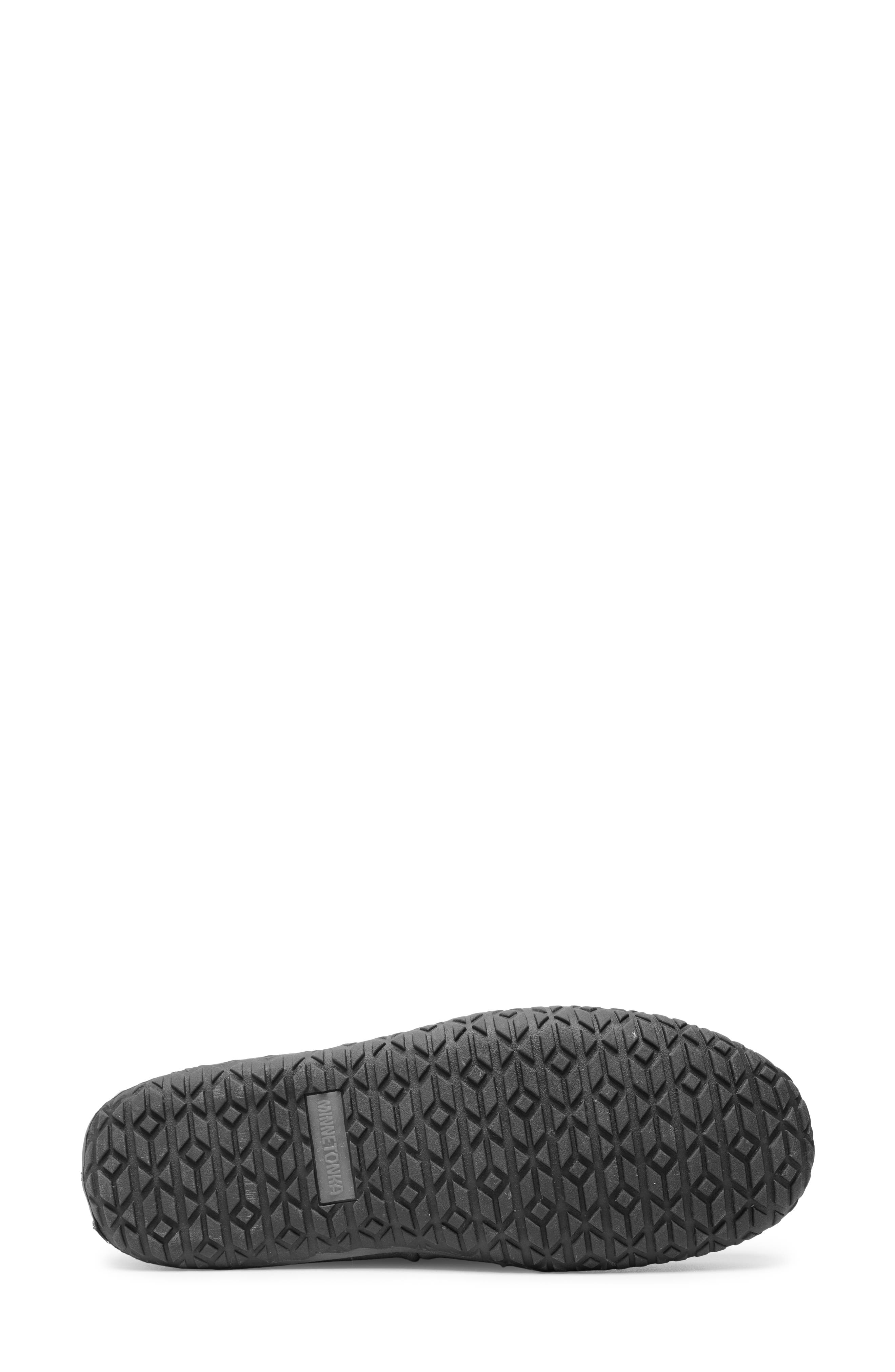 Minnetonka Oak Moccasin Slipper, Alternate, color, Black