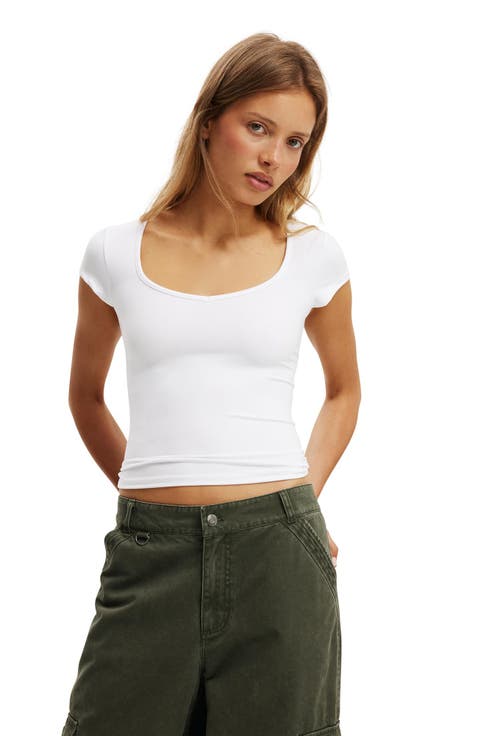 Women
s Hold Me Short Sleeve