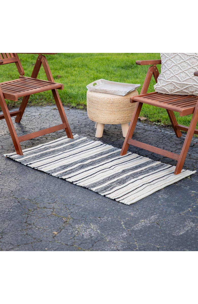 Northlight 3.5' x 2.25' Cream and Black Twisted Textured Handloom Woven Outdoor Throw Rug, Alternate, color, Blue