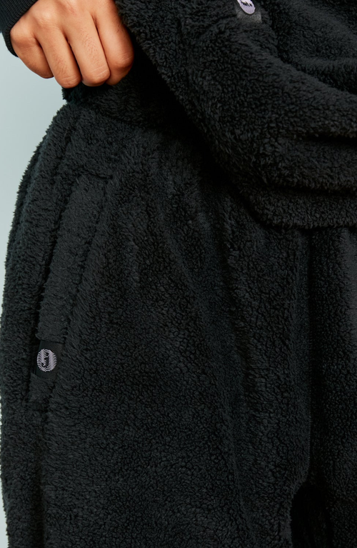 Jambys Floof Jogger In Black
