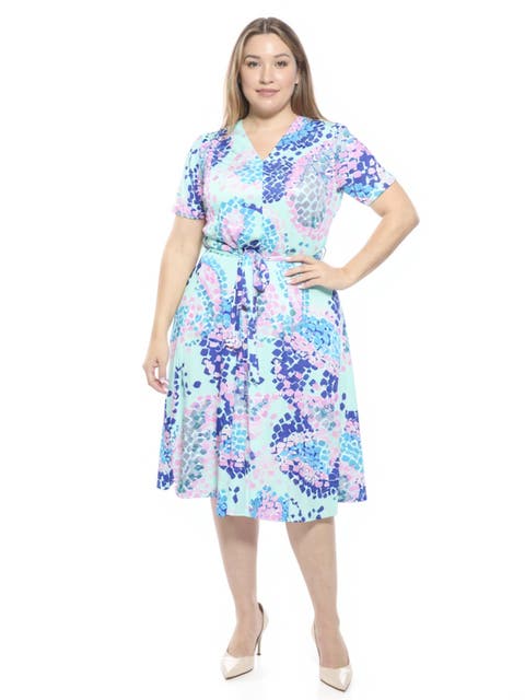Curvy Essential V-Neck Short Sleeve A-Line Midi Dress