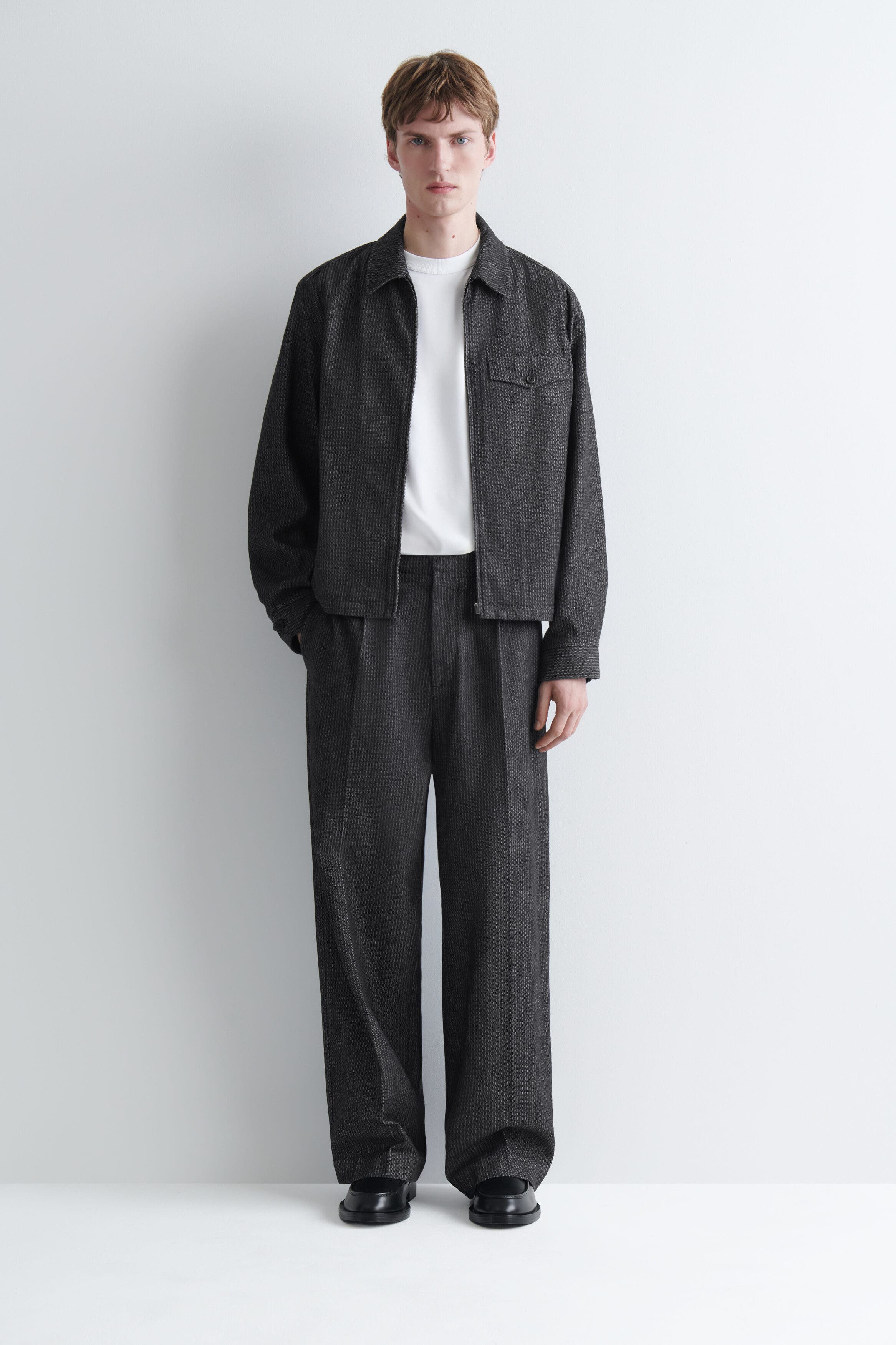selected BLACK / PINSTRIPED