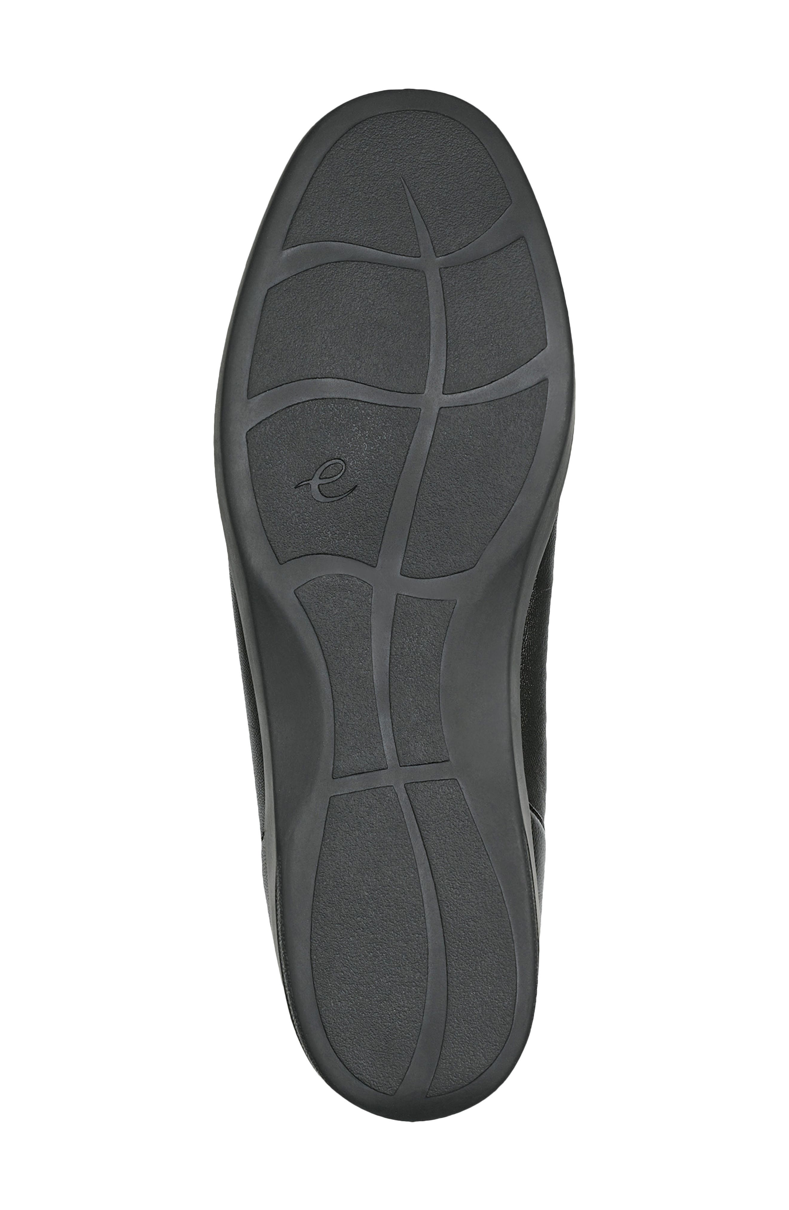 Easy Spirit Casual Moc Toe Flat, Alternate, color, Black Comb
