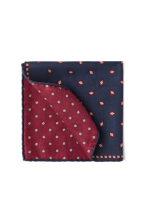 Pocket square with pattern