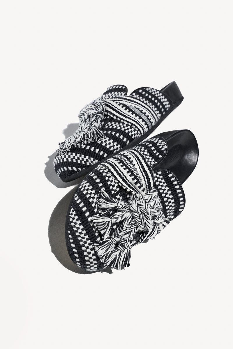 Amambaih Anto Clog, Alternate, color, Ivory-Black