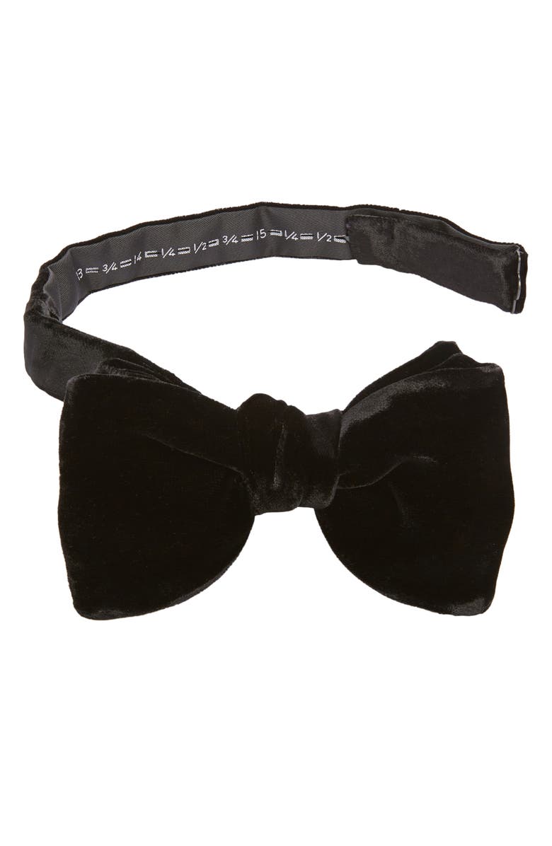 TOM FORD Pre-Tied Velvet Bow Tie, Main, color, 