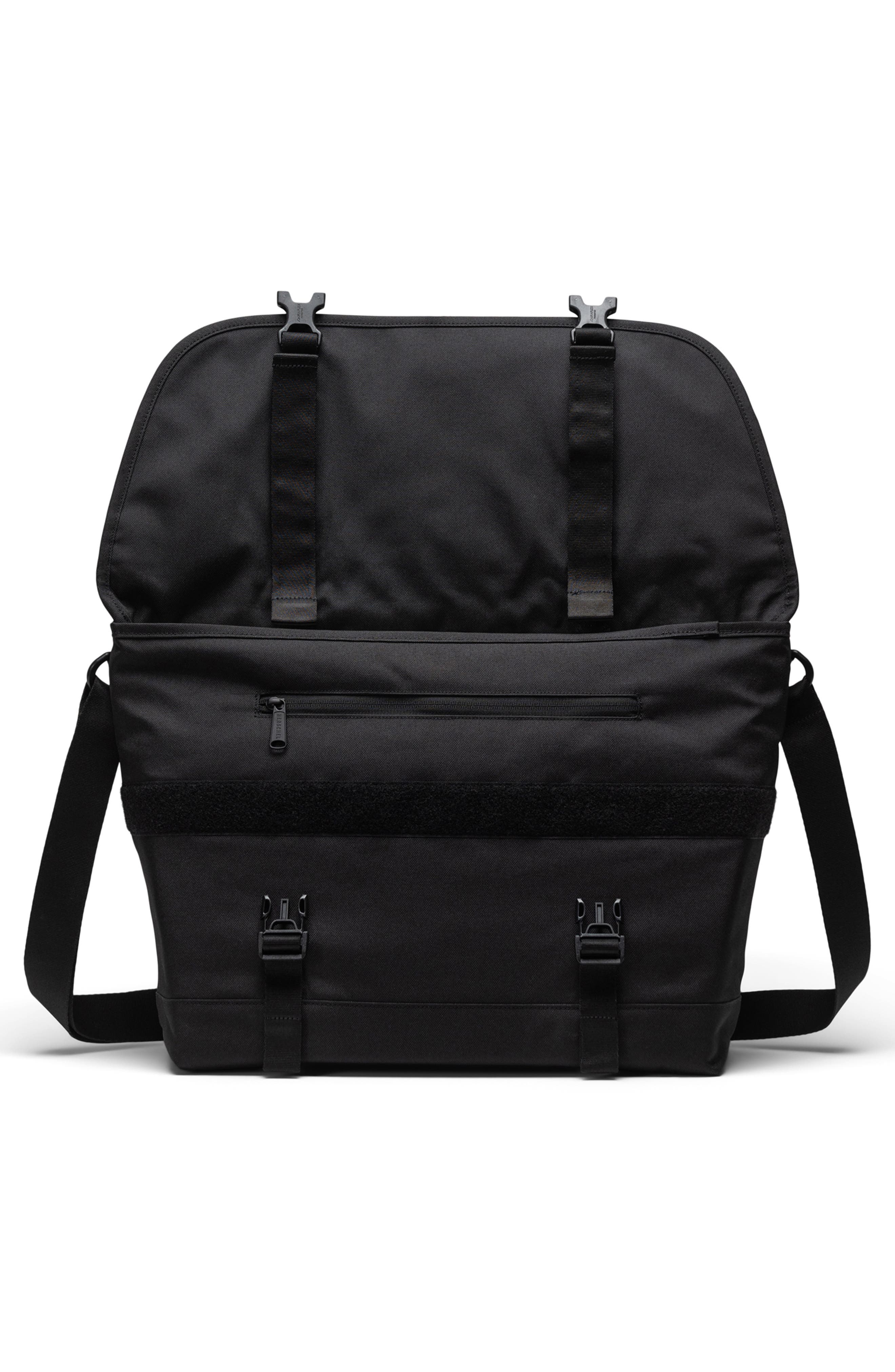 Herschel Supply Co. Cove Messenger Bag, Alternate, color, Black Tonal