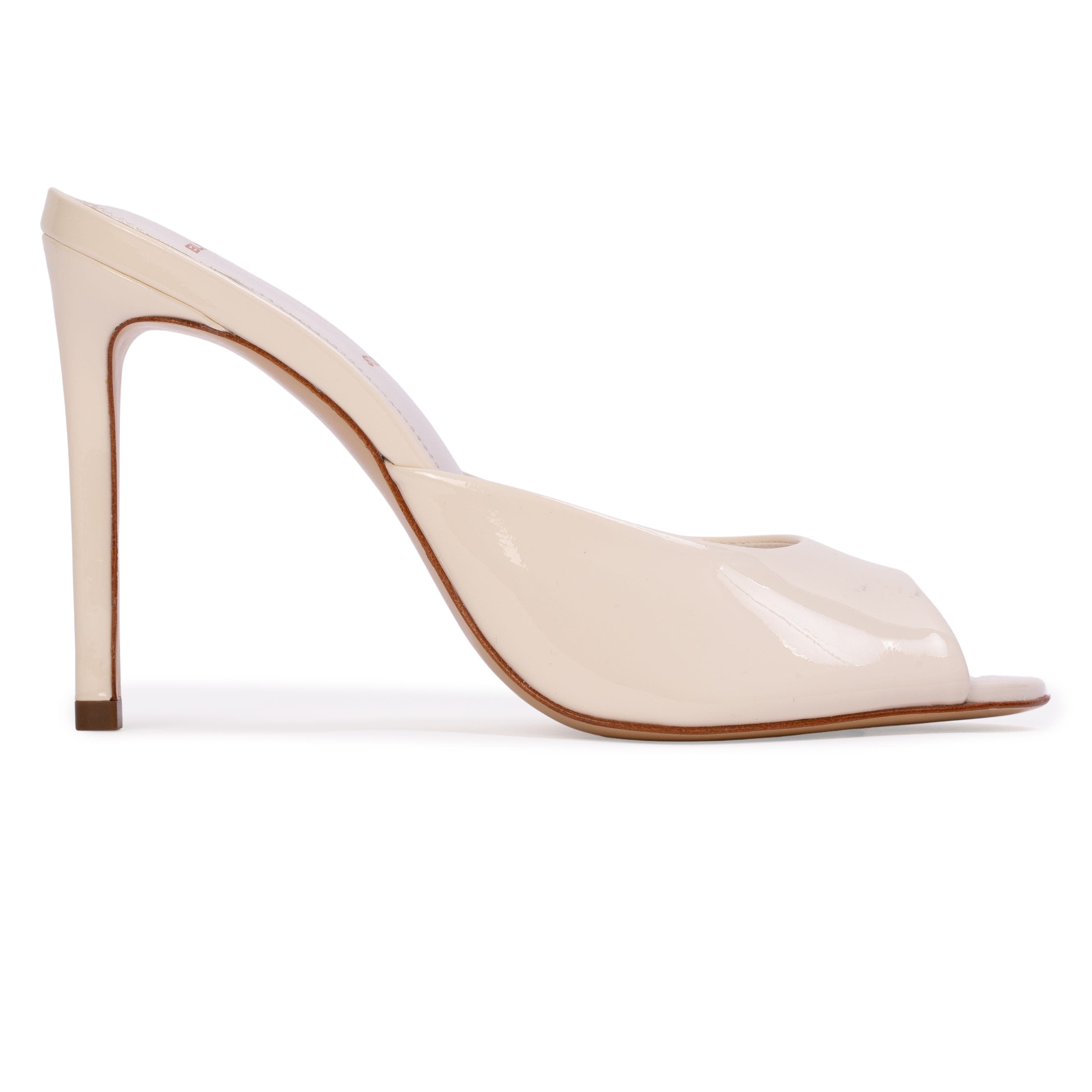 Alessia Mule, Main, color, Coconut Patent