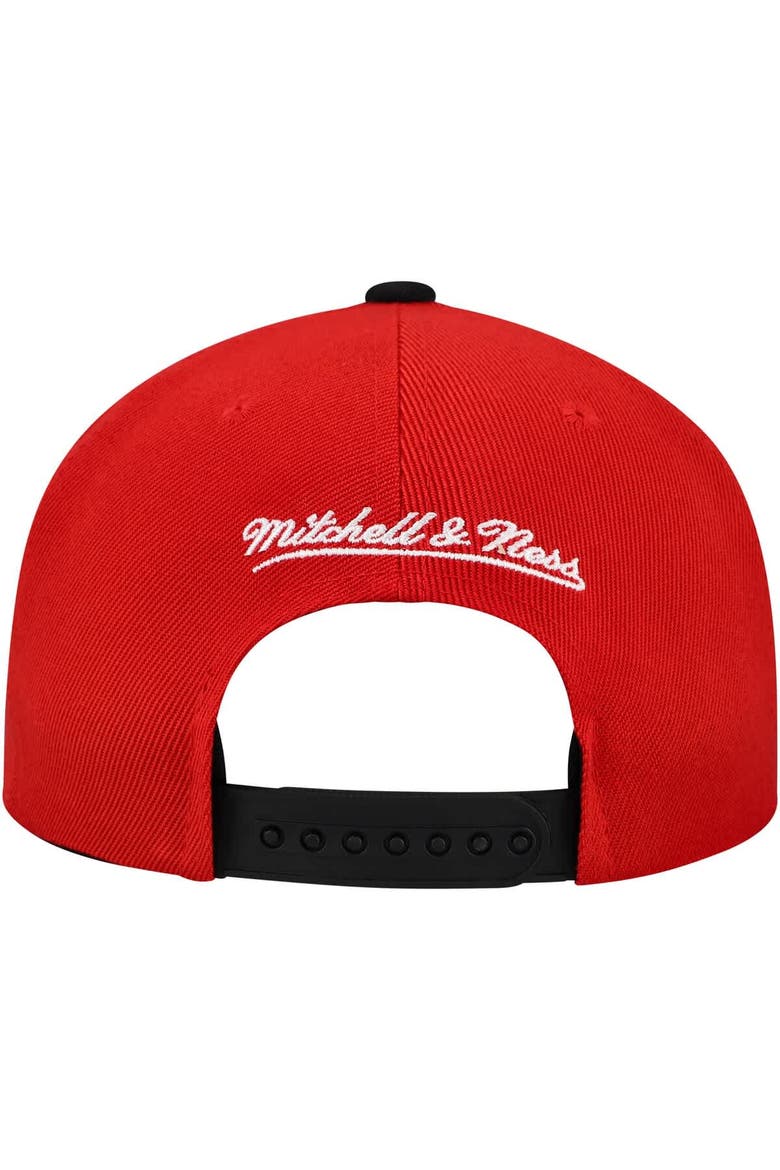 Men's Mitchell & Ness Red/Black Detroit Red Wings Underarch Two-Tone Pro Crown Snapback Hat, Alternate, color, Red