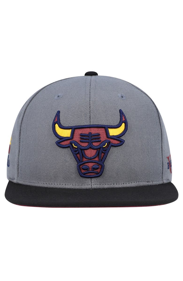 Mitchell & Ness Men's Mitchell & Ness Gray/Black Chicago Bulls Core Snapback Hat, Alternate, color, 