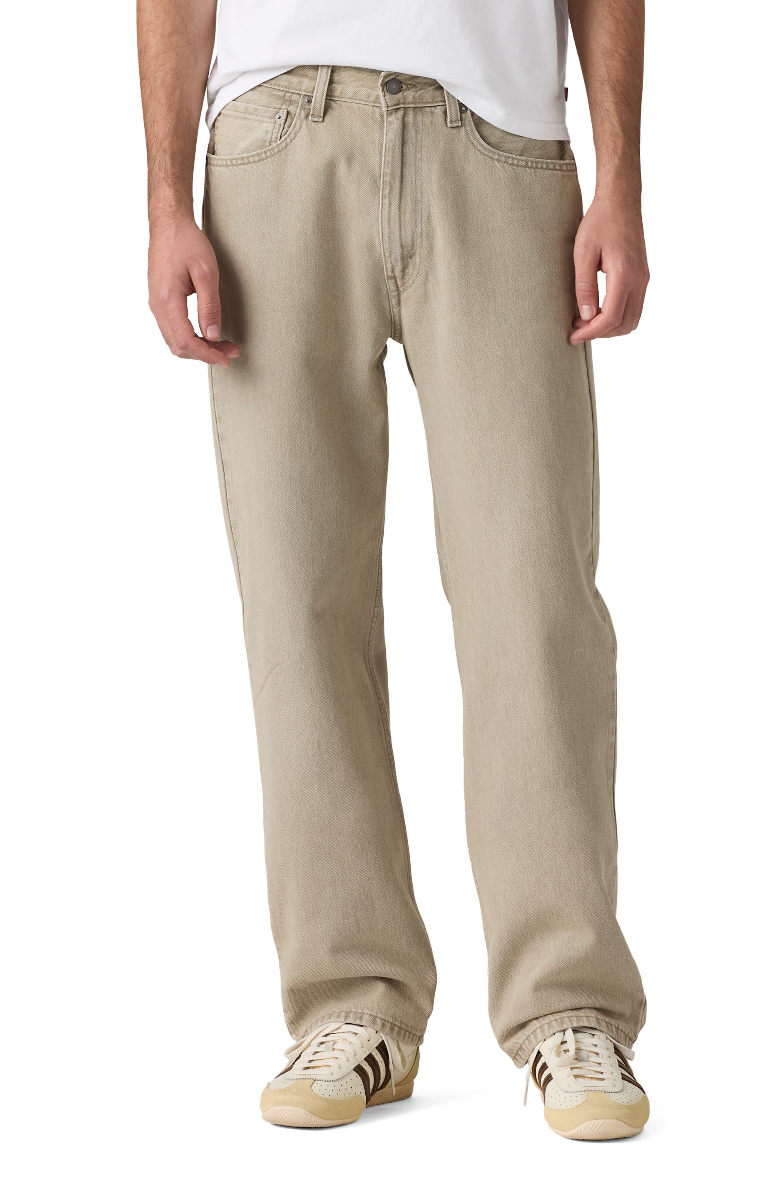 565 Loose Straight Leg Jeans