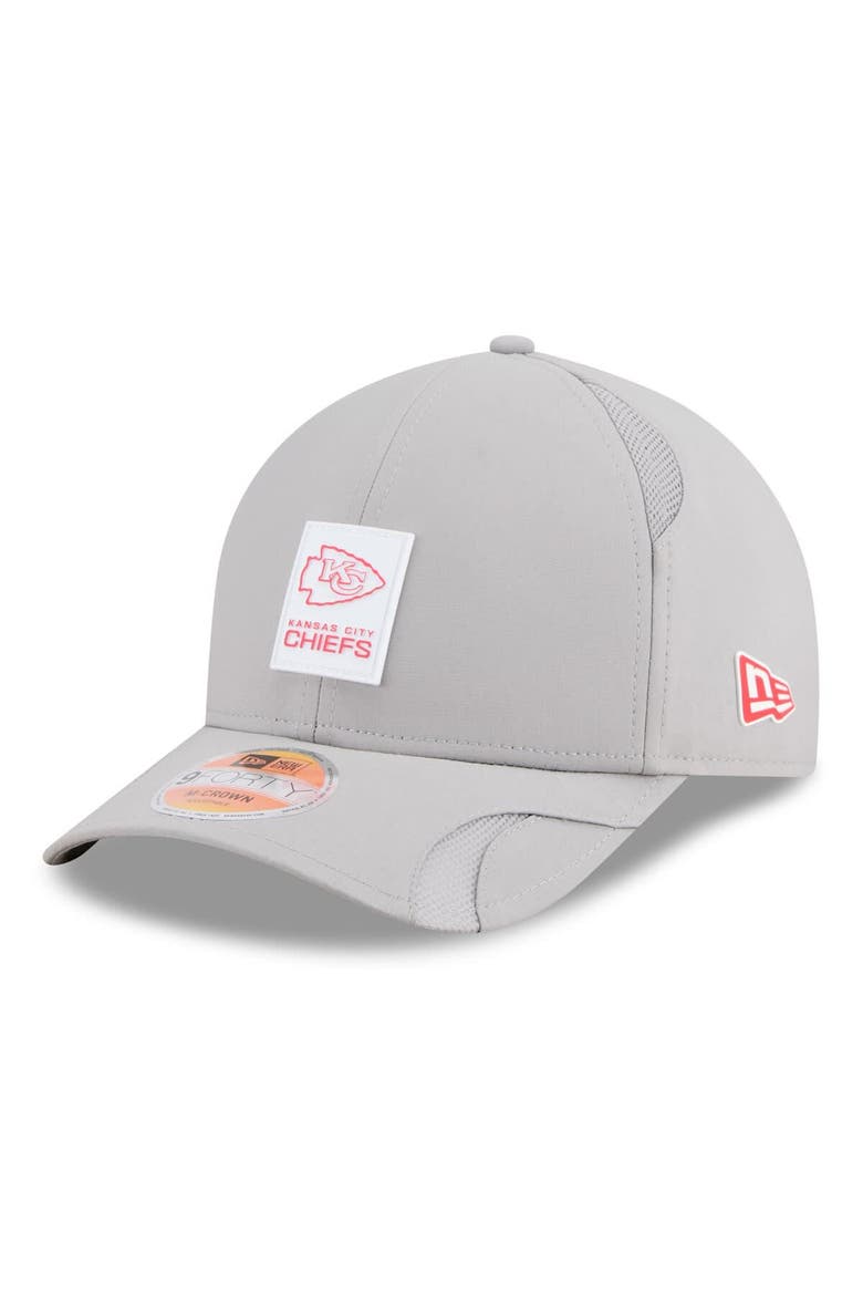 Men's New Era Gray Kansas City Chiefs 2025 Sideline  M-Crown 9FORTY Adjustable Hat, Main, color, Gray