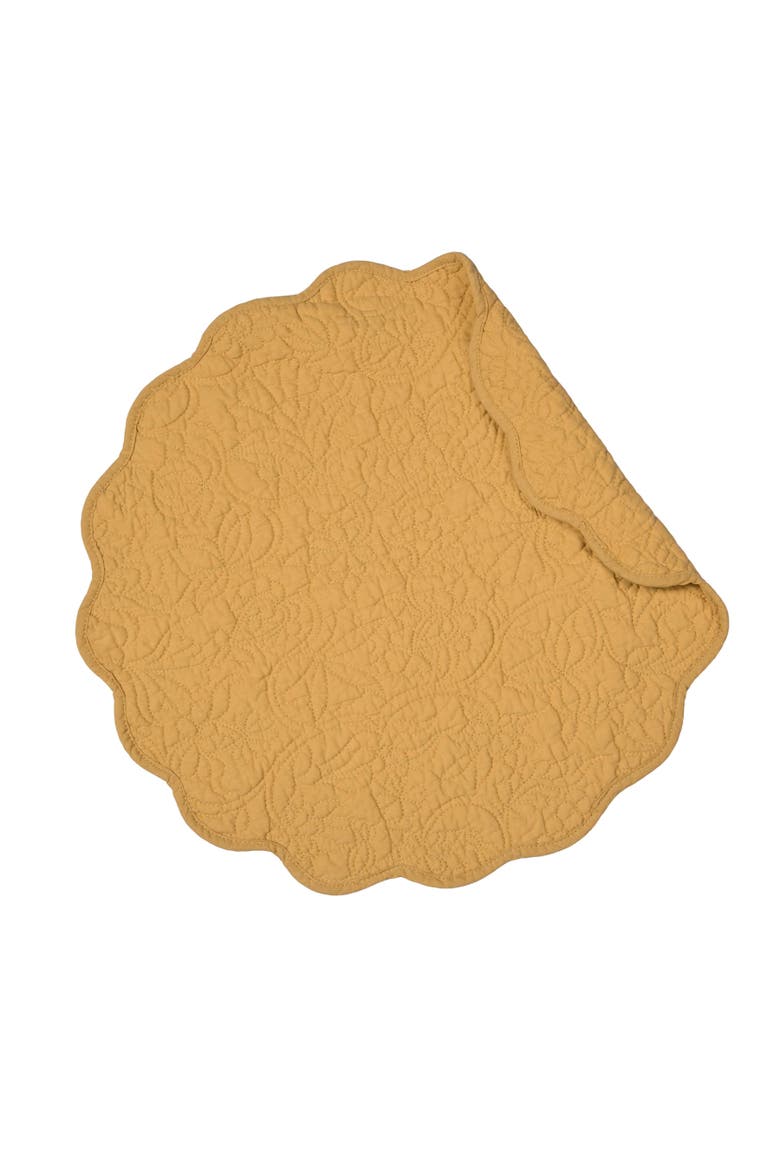 Christiana Honey Reversible Machine Washable Round Scallop Quilt Placemats Set of 6, Alternate, color, Yellow