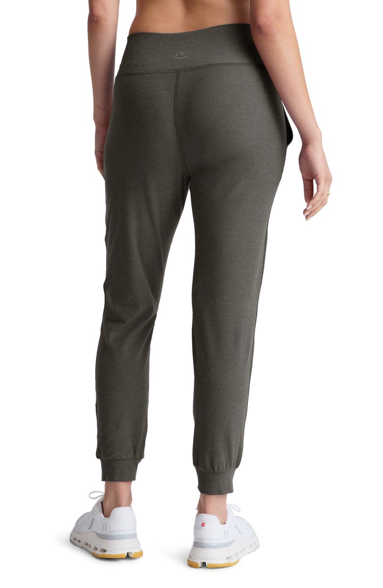 Beyond Yoga Space Dye Joggers, Alternate, color, True Gray Heather