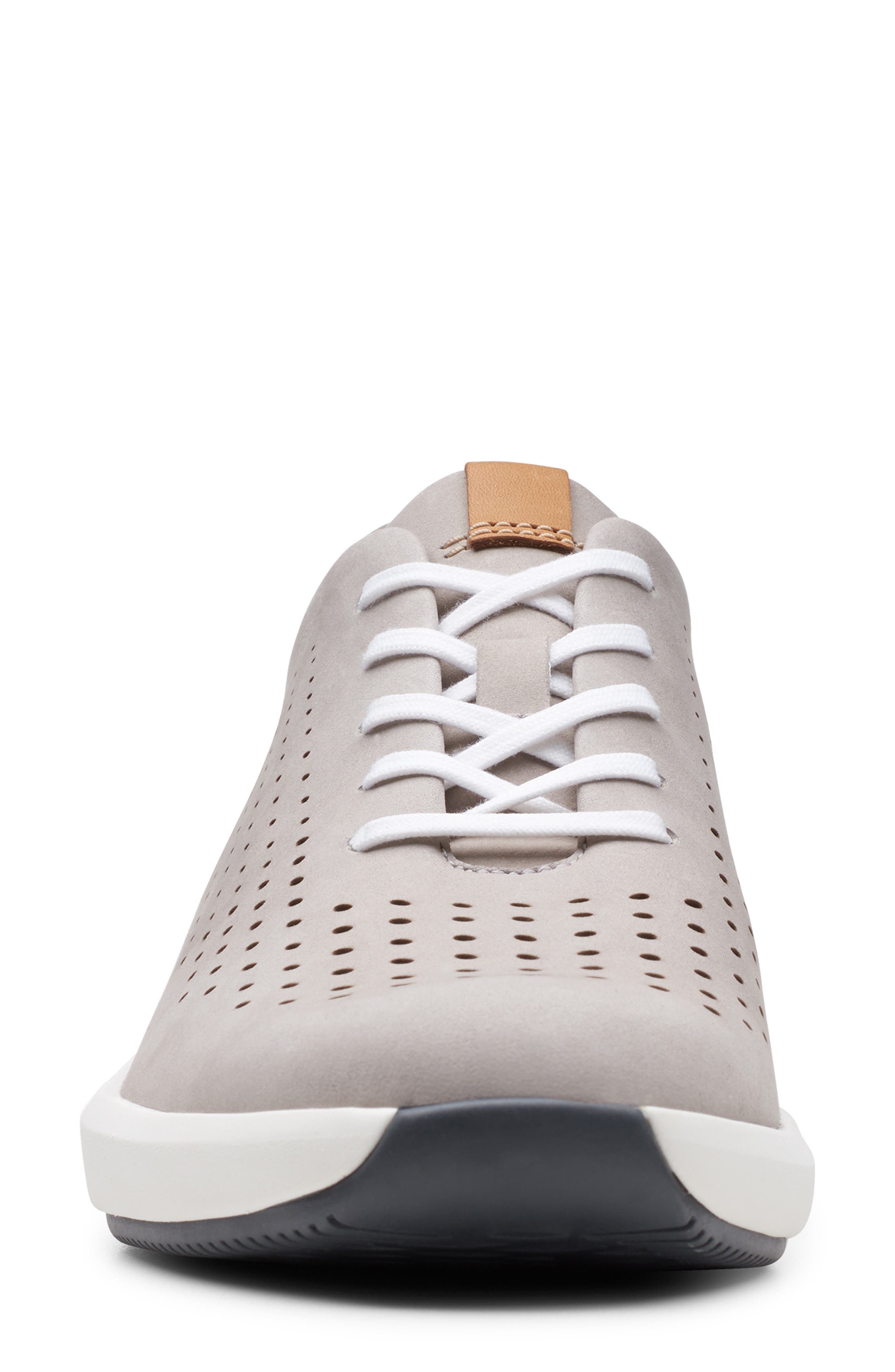 Clarks<sup>®</sup> Clarks Un Rio Sneaker, Alternate, color, 