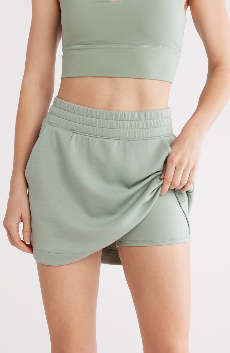 YOGALICIOUS Zuri Scuba Miniskort, Alternate, color,