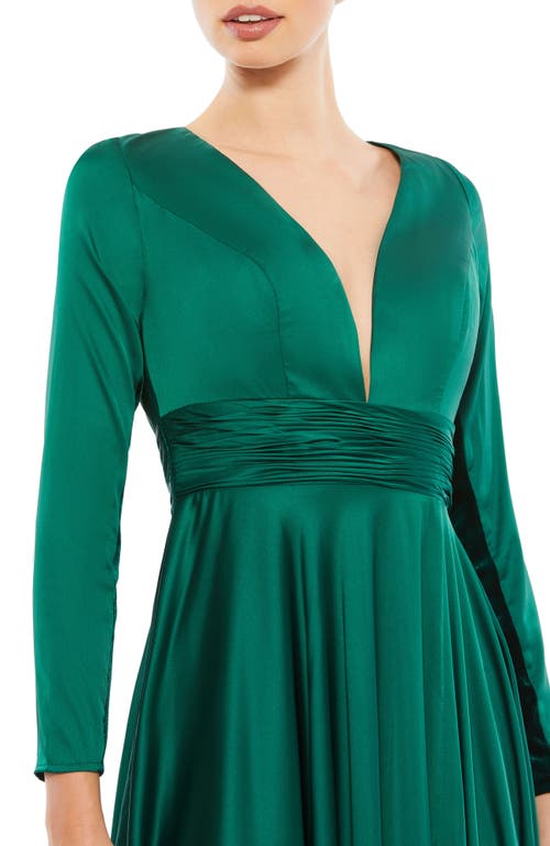 Mac Duggal Long Sleeve Ruched Waist A-line Gown In Emerald