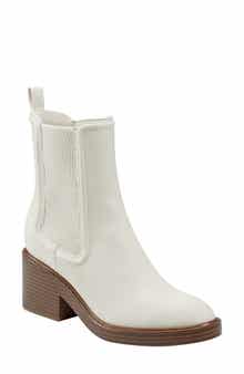 Bandolino Enisy Chelsea Boot