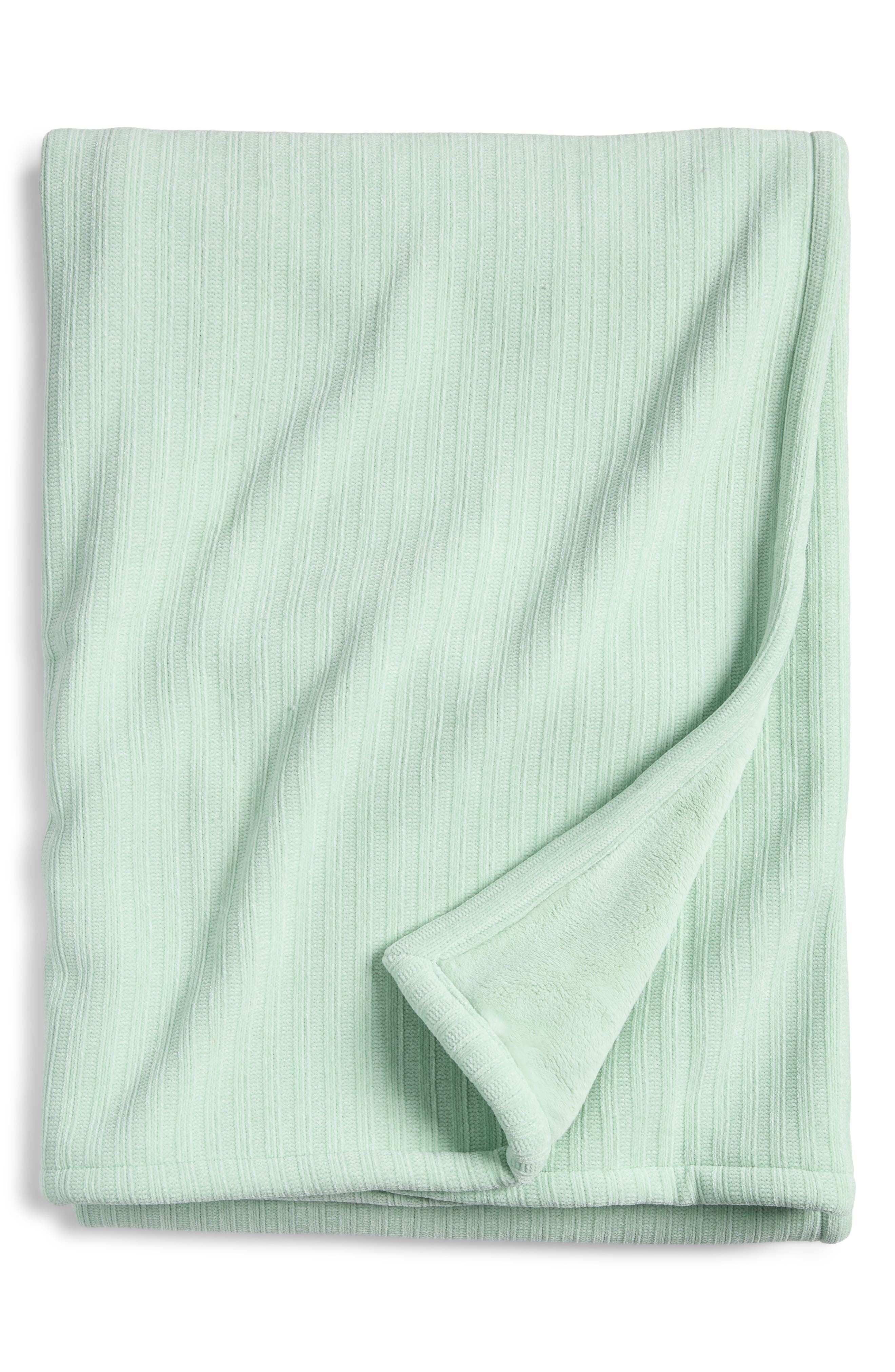 selected GREEN FONDANT