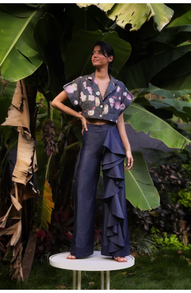 NO PISE LA GRAMA Guayaba Crop Top, Alternate, color, Conchitas Black Print